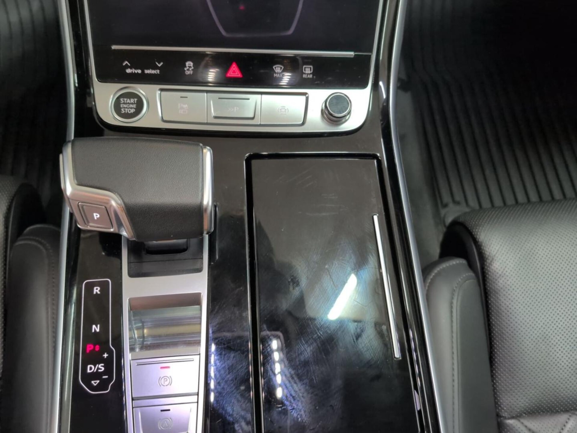 Audi A8 TFSI e