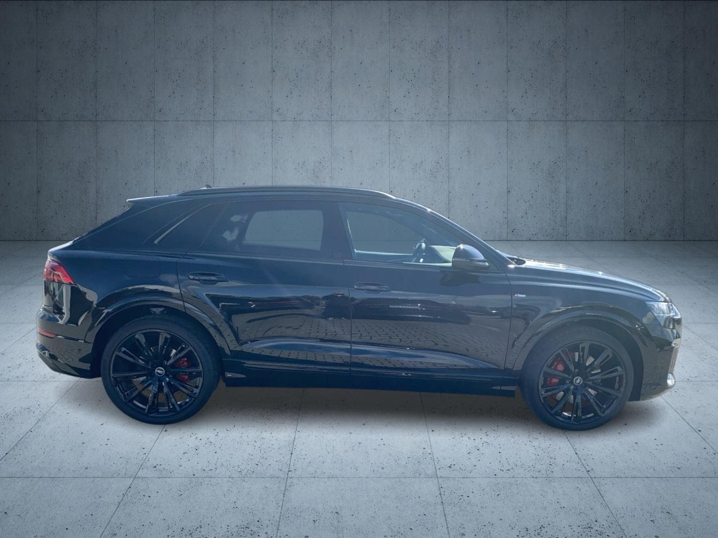 Bild über Audi Q8 SUV TFSI e S line business TFSI e quattro 360 kW tiptronic - für weitere Informationen kontaktieren Sie den Audi Partner