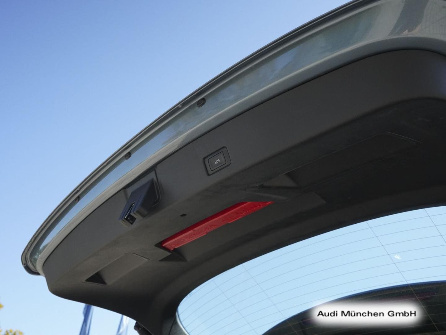 Bild über Audi Q4 e-tron 40 e-tron - für weitere Informationen kontaktieren Sie den Audi Partner