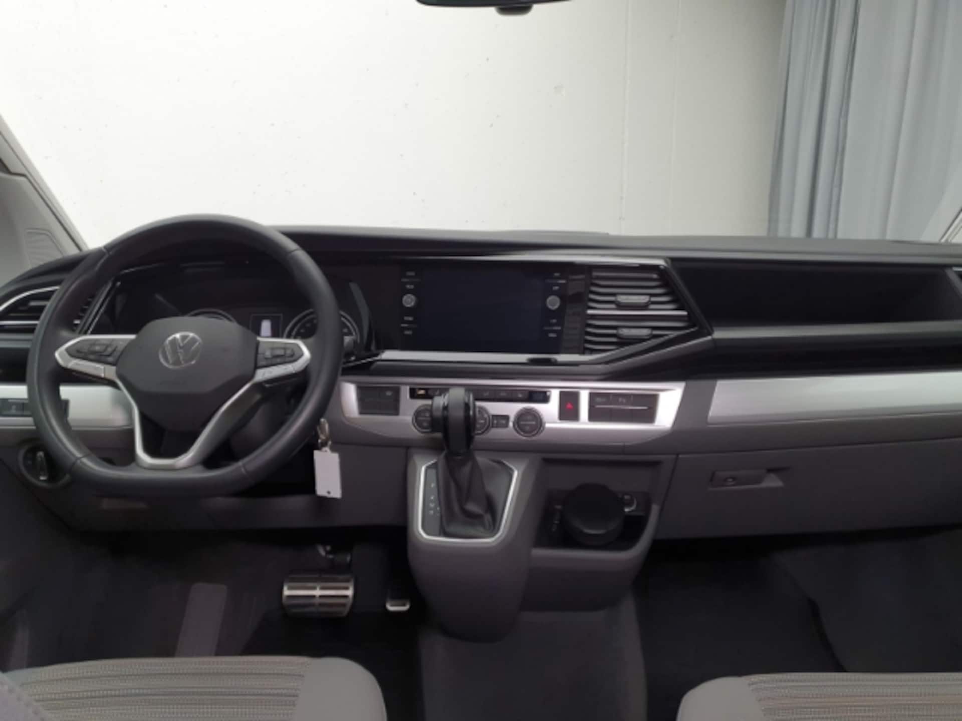 Volkswagen T6.1 California Beach