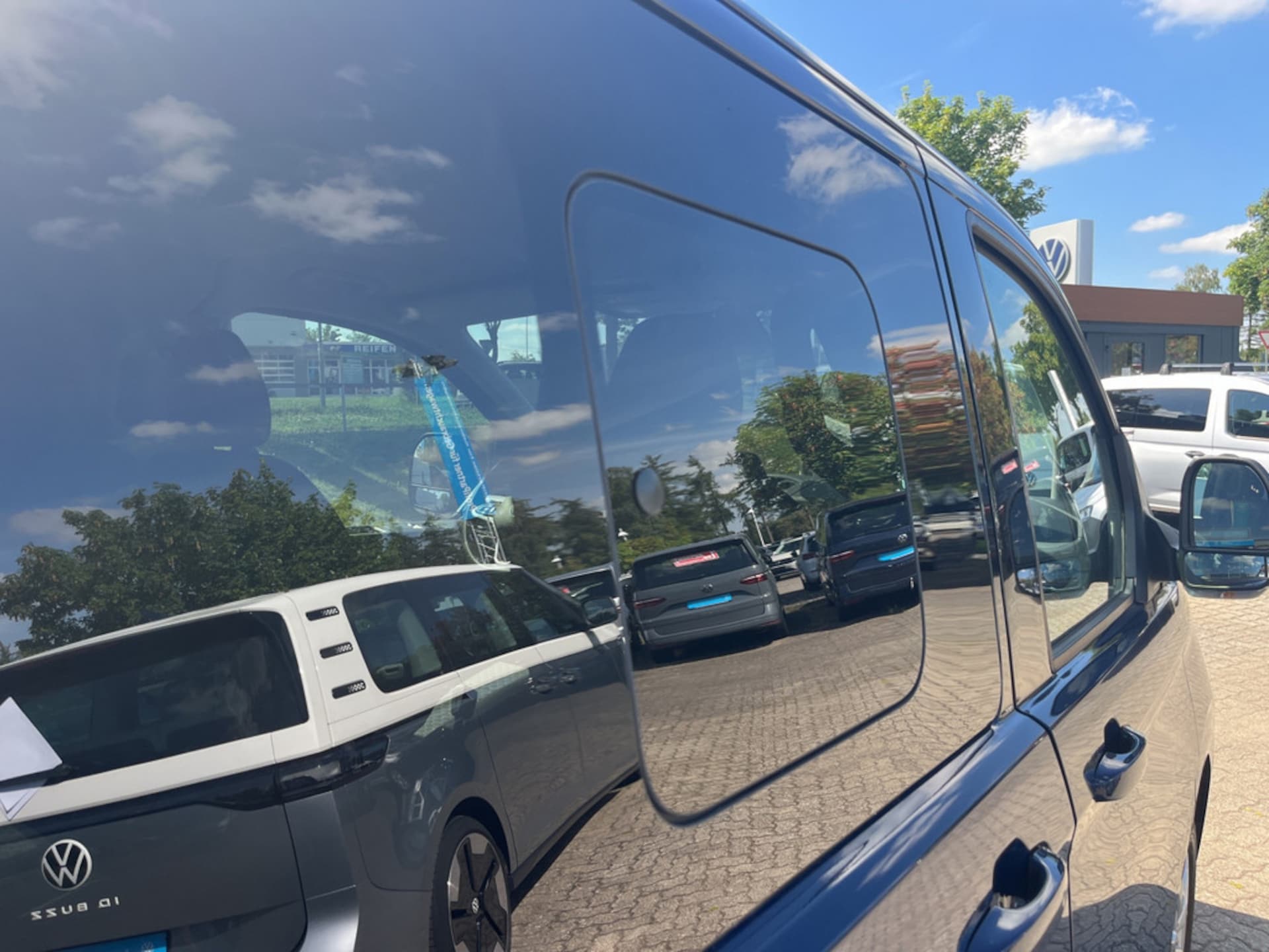 Volkswagen Caravelle Style