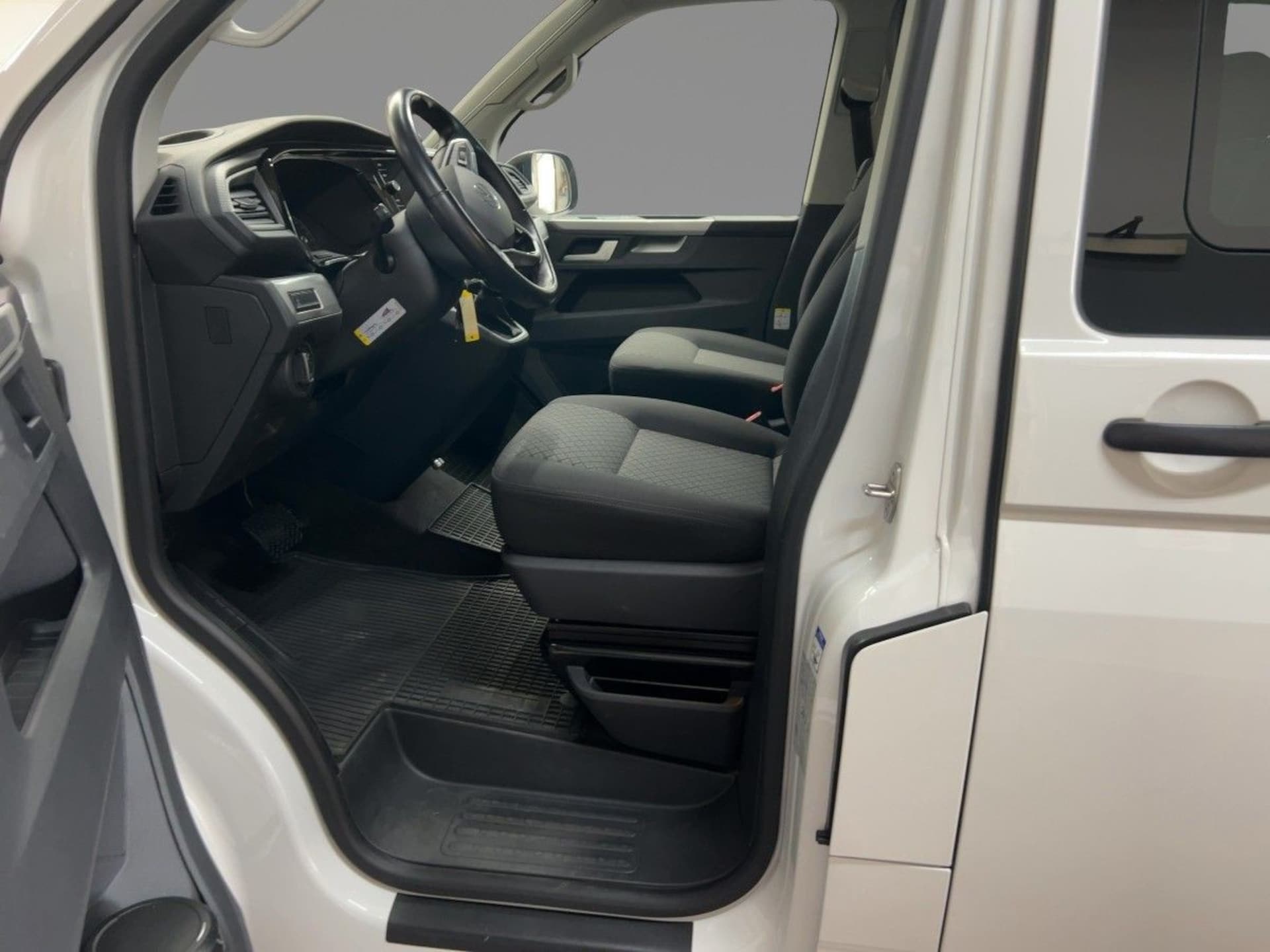 Volkswagen T6.1 California Beach