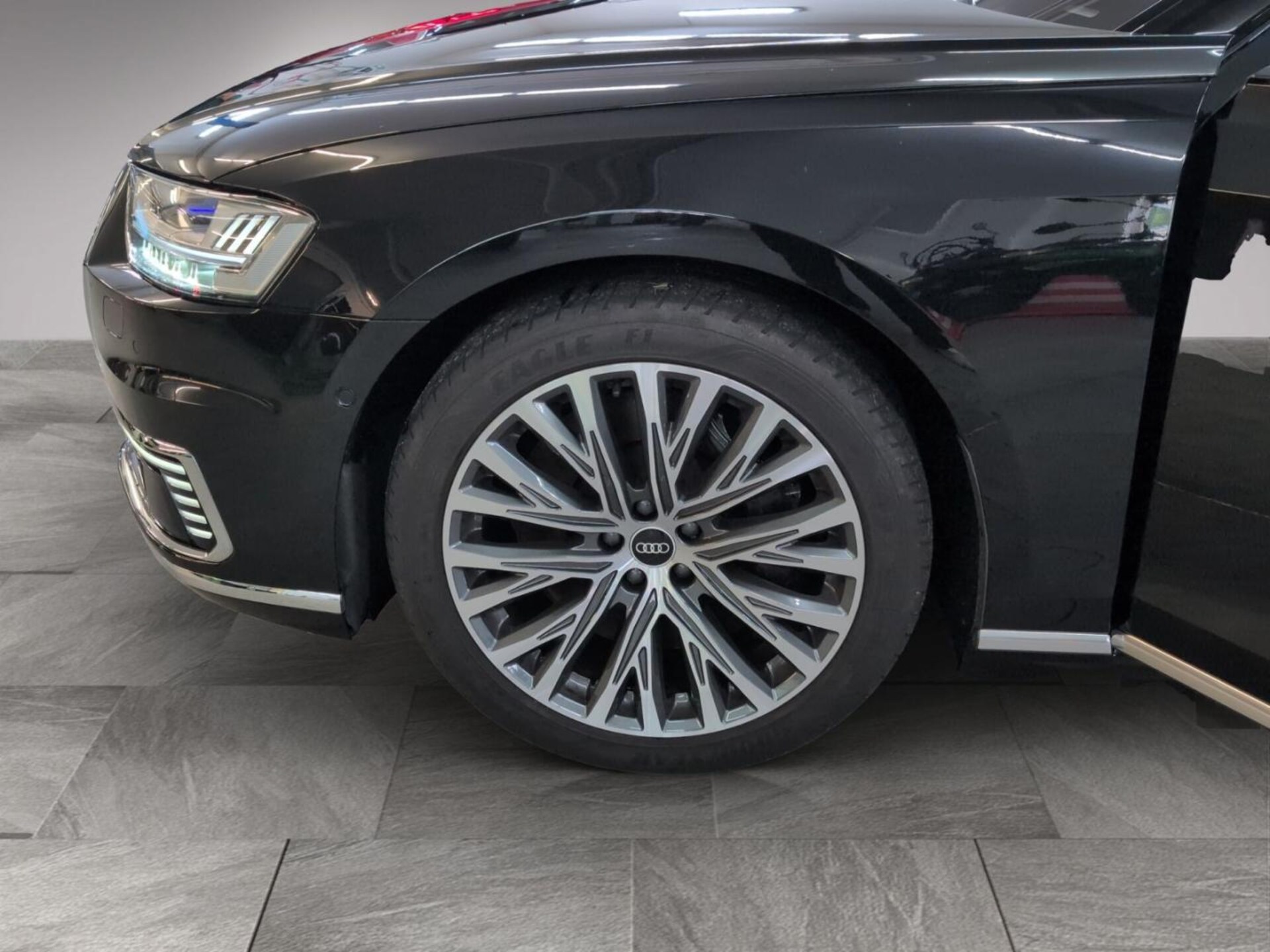 Audi A8 TFSI e