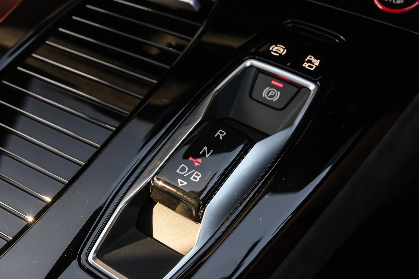 Image about Audi SQ6 SUV e-tron e-tron quattro