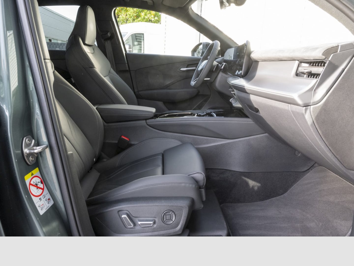 Bild über Audi Q3 SUV TFSI 110 kW S tronic - für weitere Informationen kontaktieren Sie den Audi Partner