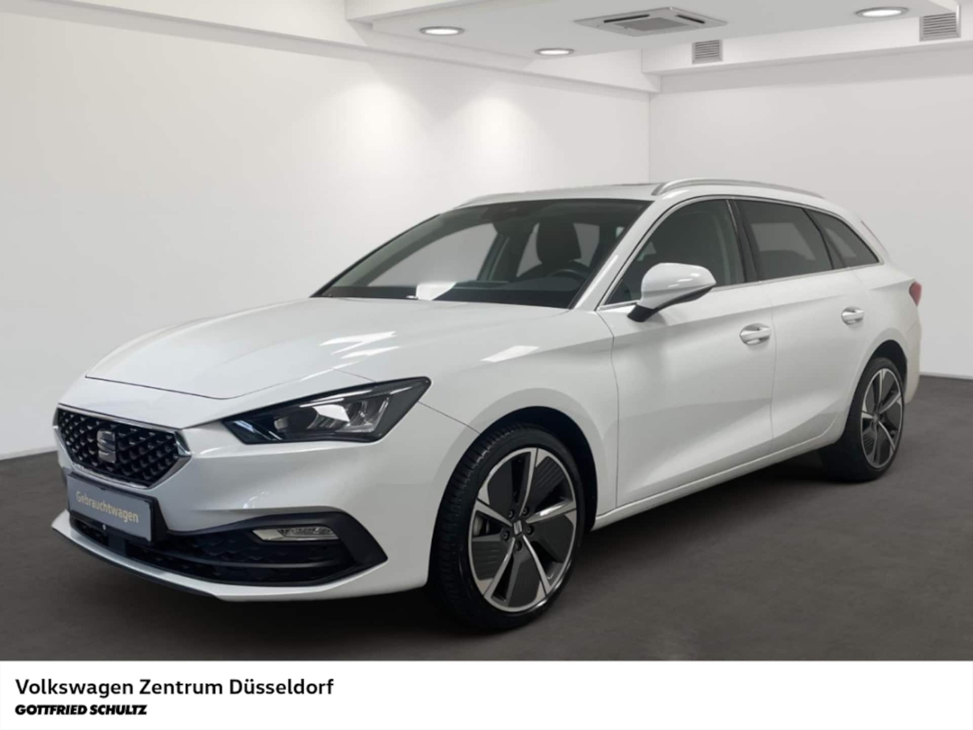 Seat Leon Sportstourer 2023 — Sportstourer Xcellence 2.0 TDI DSG Navi Pano AHK LED