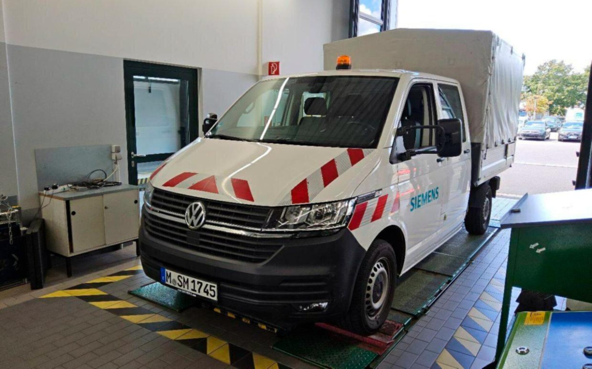 Volkswagen T6.1 Transporter Pritschenwagen Doppelkabine