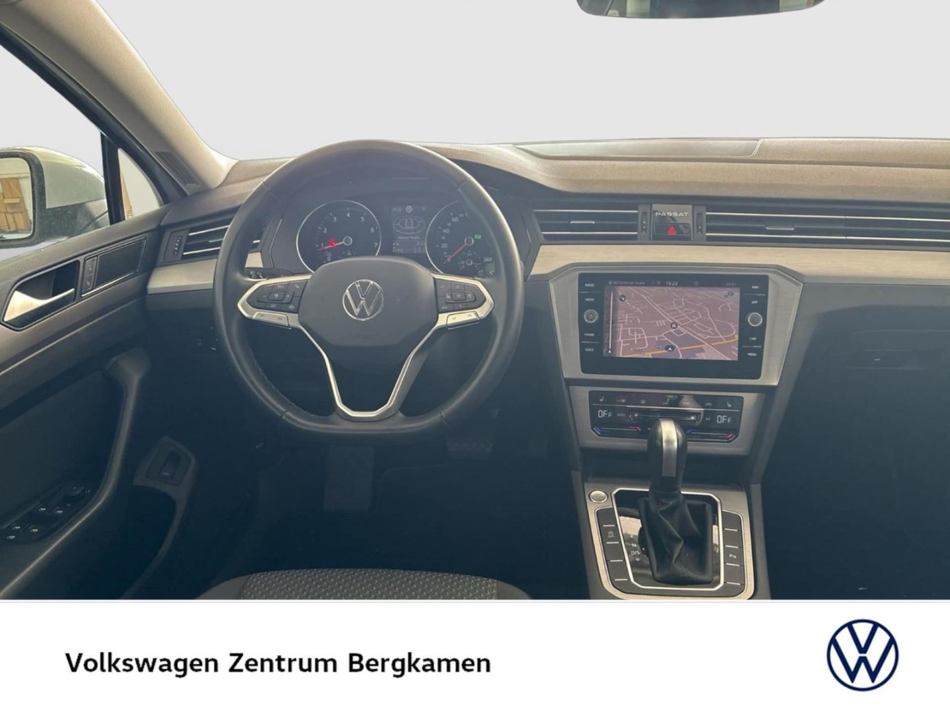 Volkswagen Passat Variant Basis-Modell