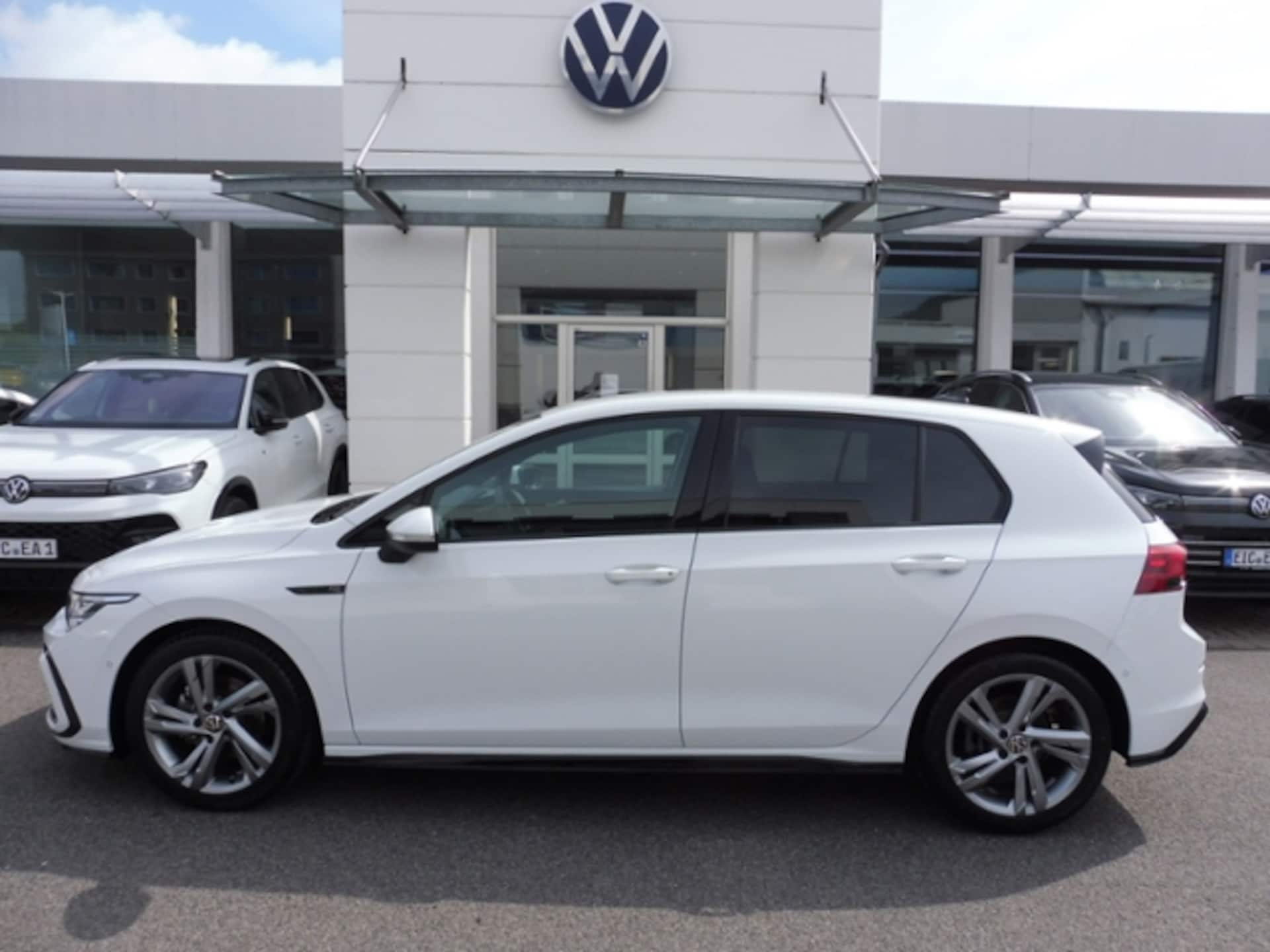 Volkswagen Golf R-Line