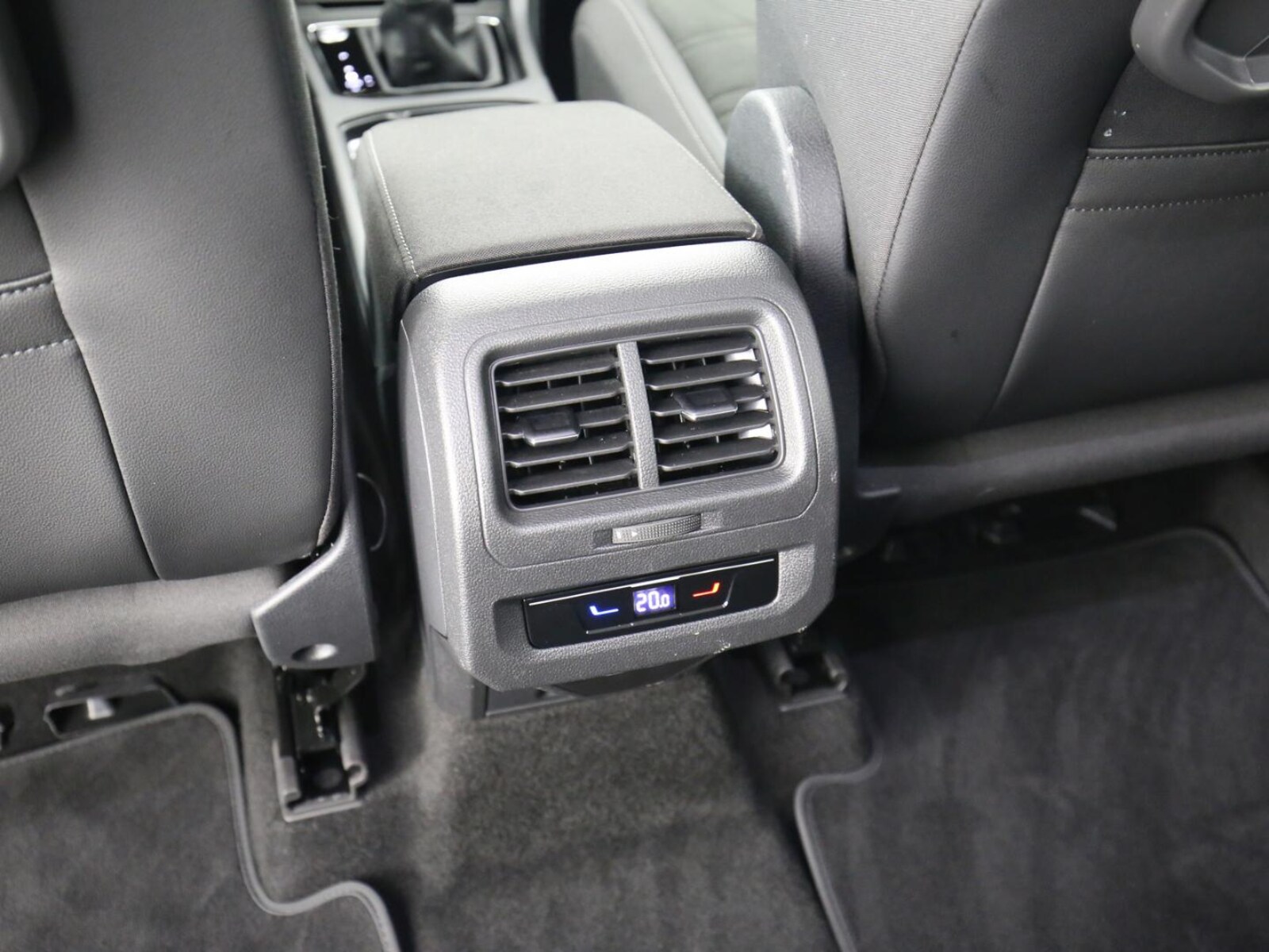Volkswagen Touran – Bild 22