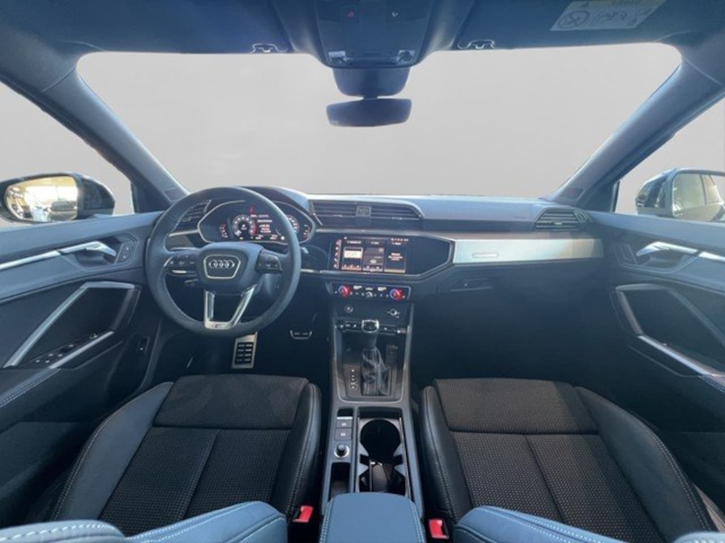 Bild über Audi Q3 Sportback TFSI 110 kW S tronic - für weitere Informationen kontaktieren Sie den Audi Partner