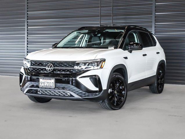 2024 Volkswagen Taos SE Black