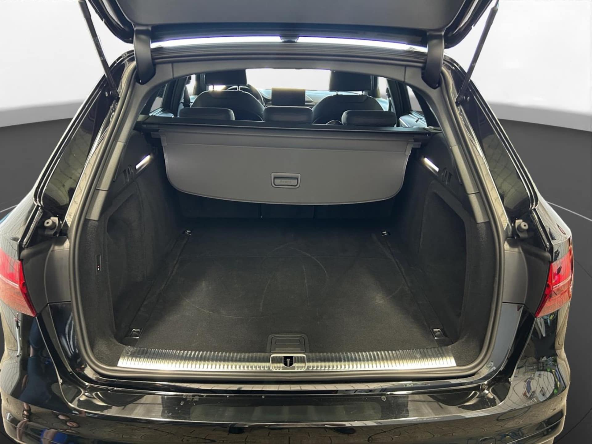 Audi A4 Avant S line