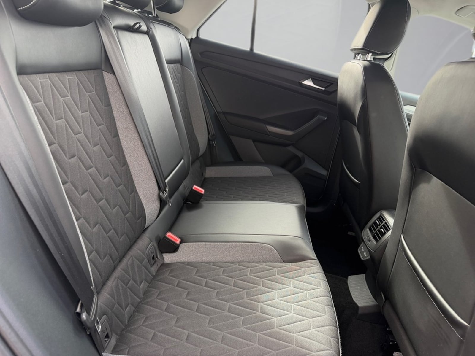 Volkswagen T-Roc – Bild 12