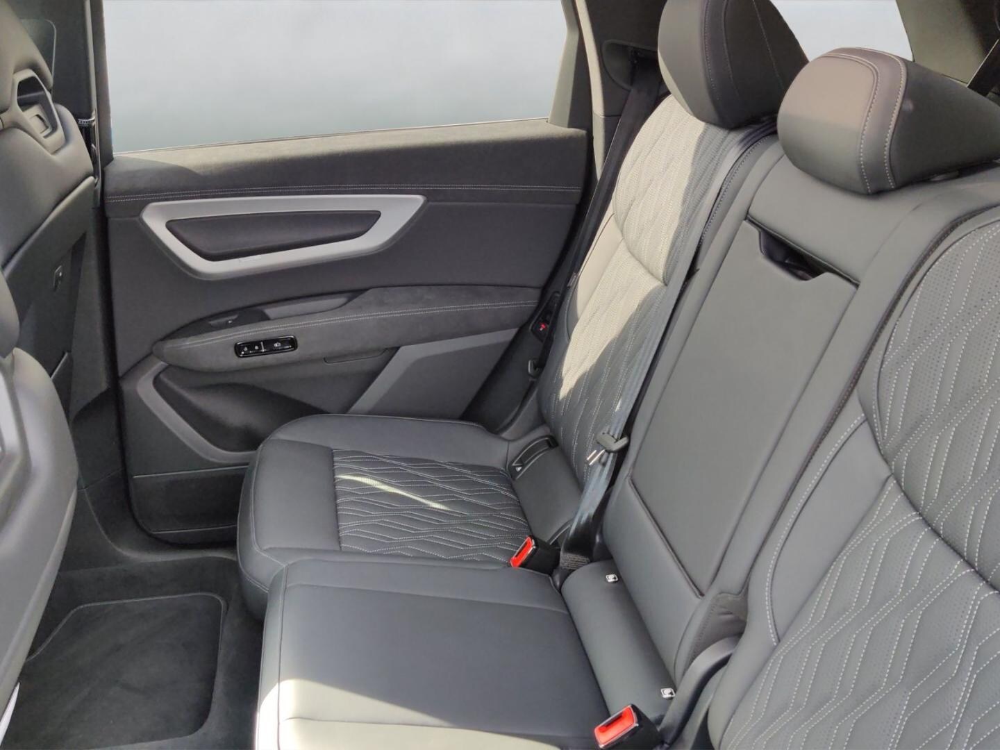 Bild über Audi Q7 SUV TDI quattro 220 kW tiptronic - für weitere Informationen kontaktieren Sie den Audi Partner
