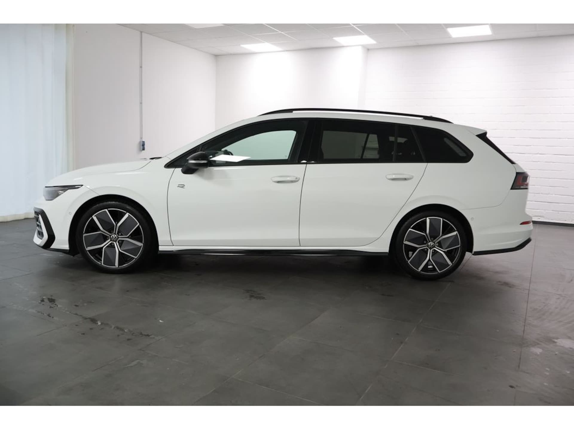 Volkswagen Golf Variant R-Line