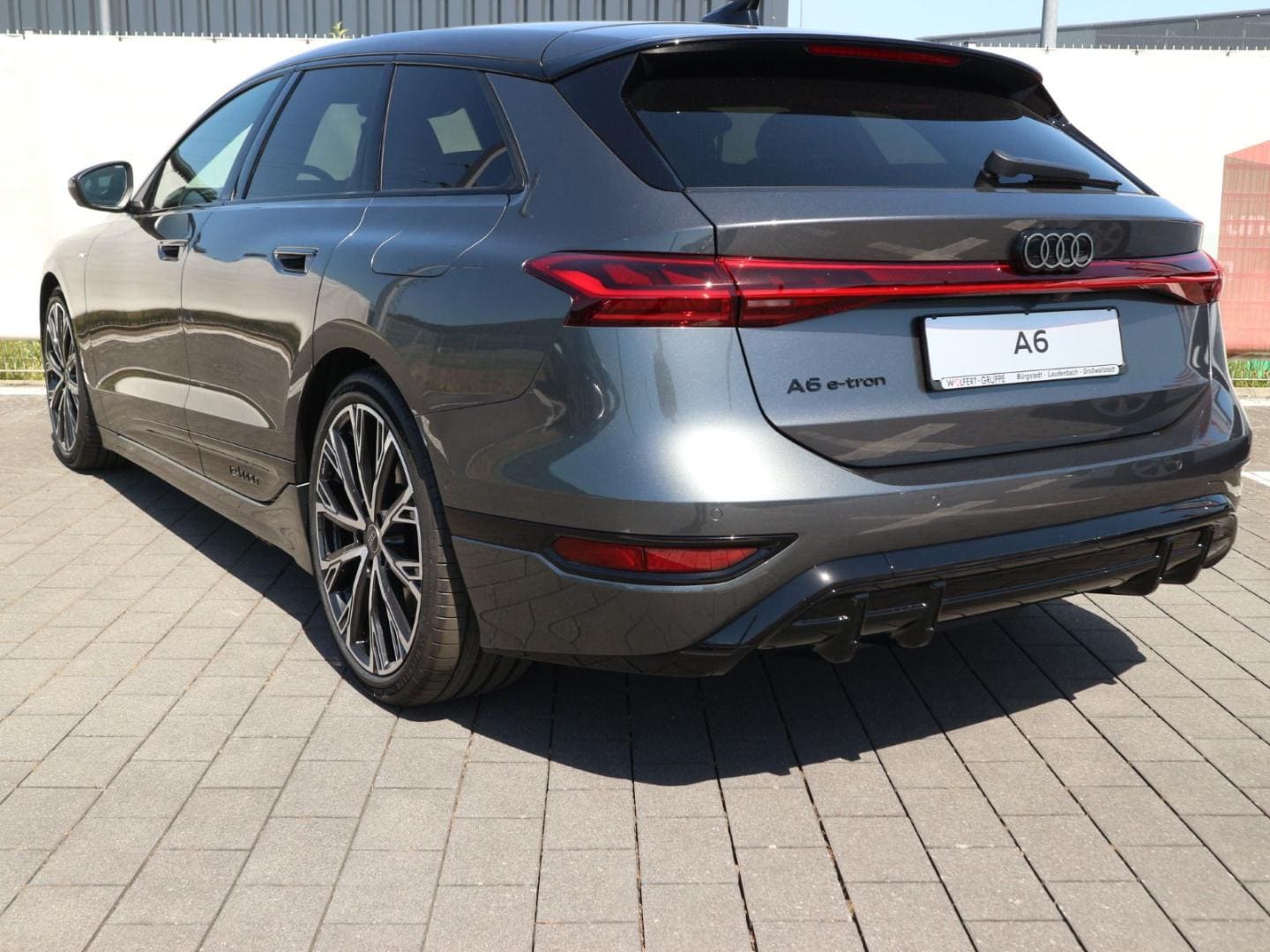 Bild über Audi A6 Avant e-tron S line business e-tron performance 270 kW - für weitere Informationen kontaktieren Sie den Audi Partner