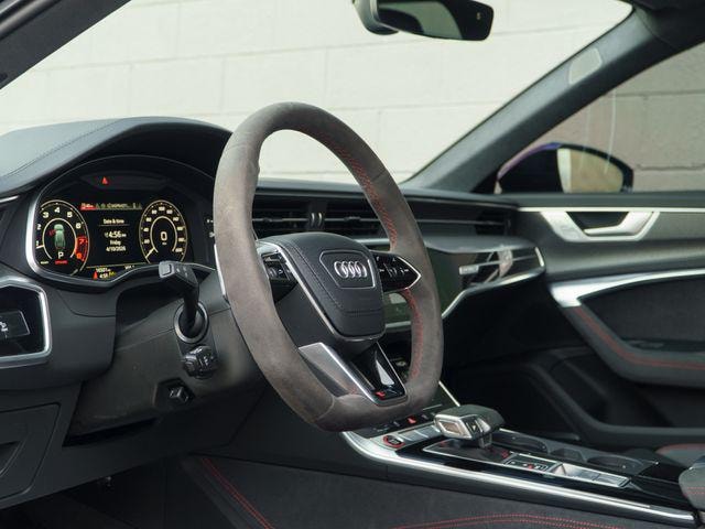 2025 Audi RS6 Avant performance
