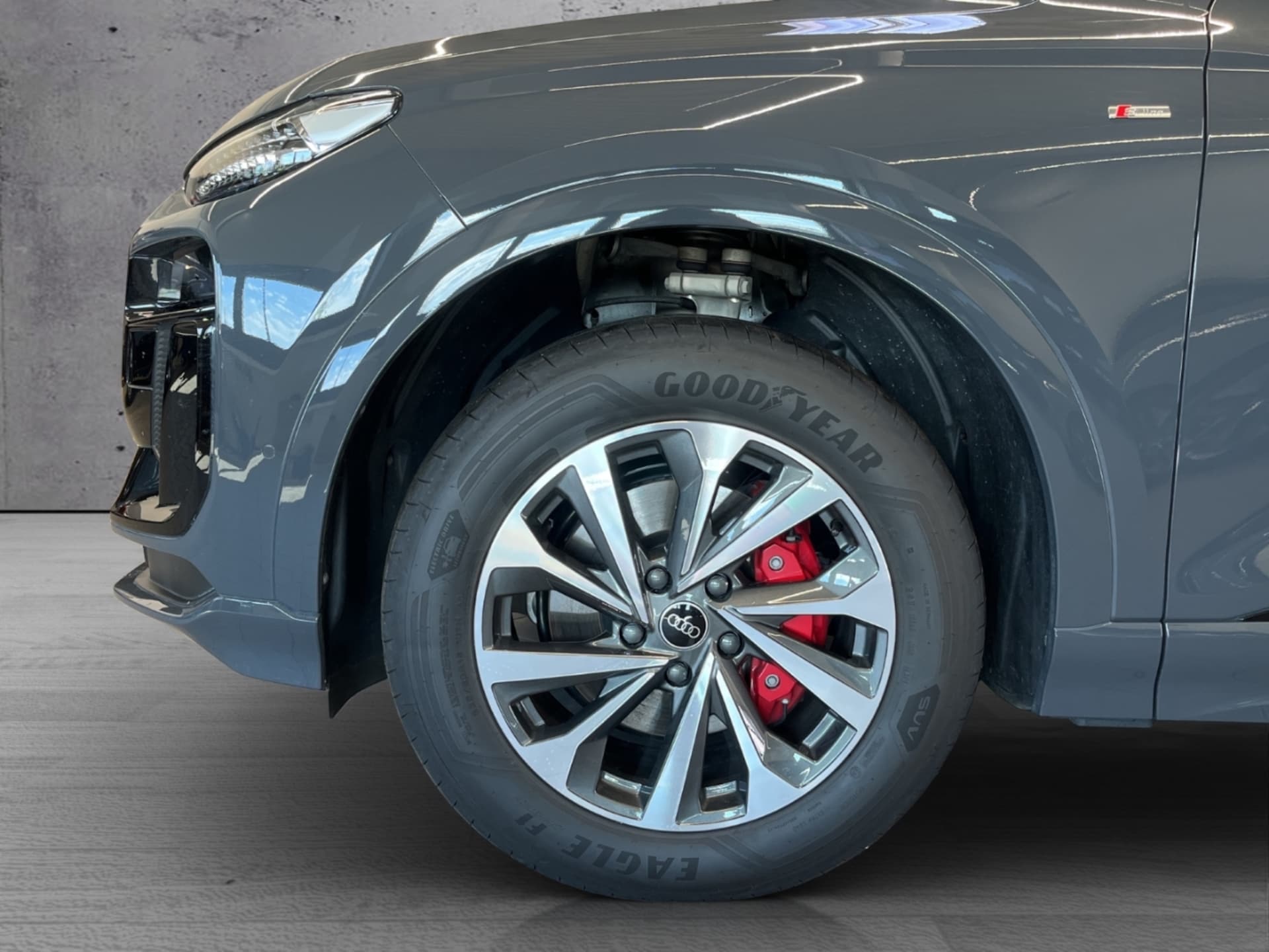 Audi Q6 SUV e-tron