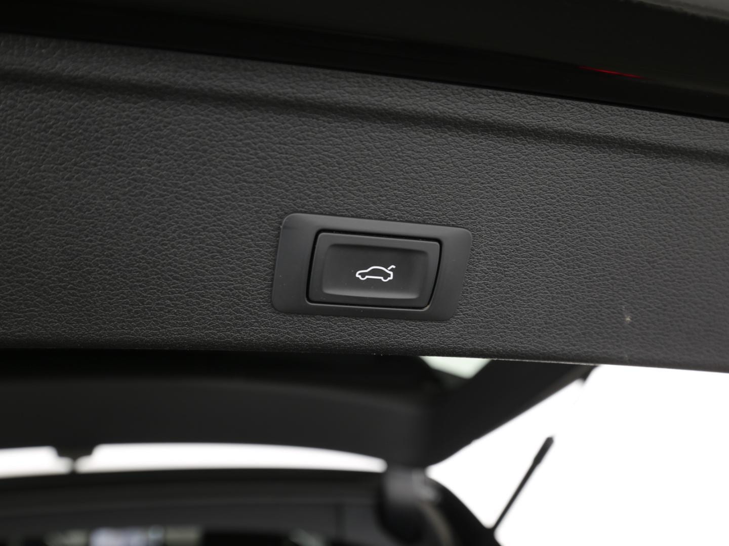 Bild über Audi A4 Avant advanced 40 TFSI quattro S tronic - für weitere Informationen kontaktieren Sie den Audi Partner