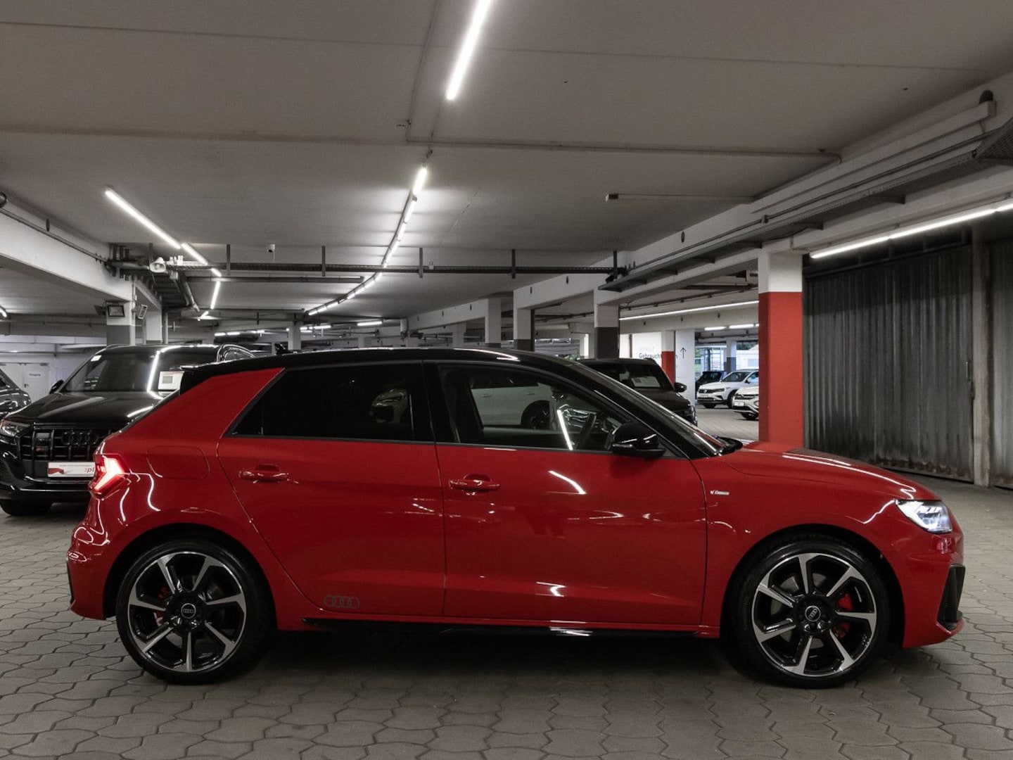 Bild über Audi A1 Sportback S line 40 TFSI S tronic - für weitere Informationen kontaktieren Sie den Audi Partner