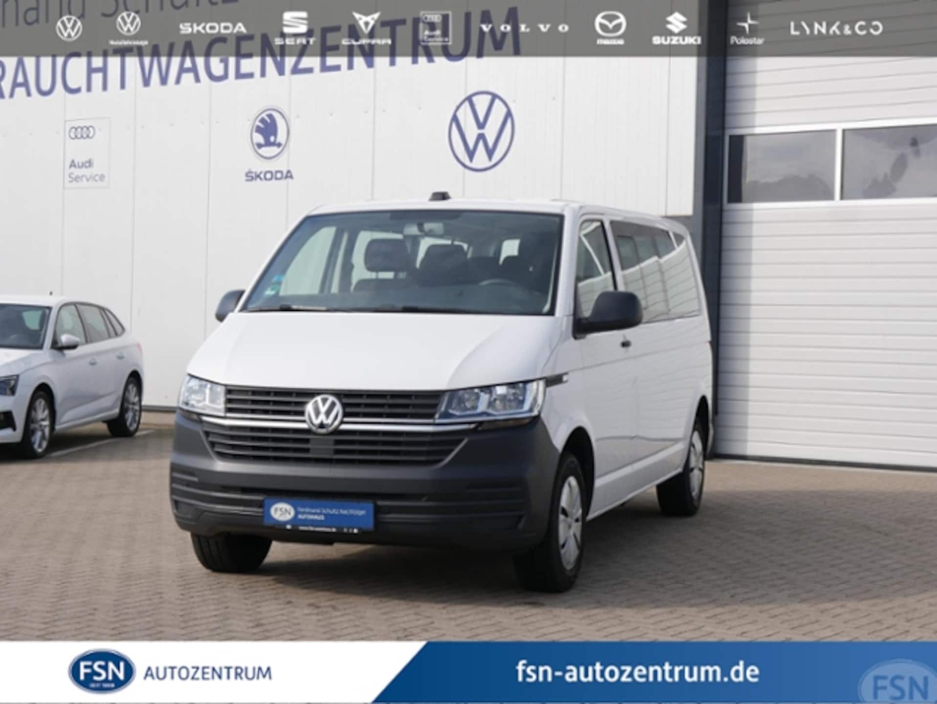 Volkswagen T6.1 Transporter Kombi langer Radstand
