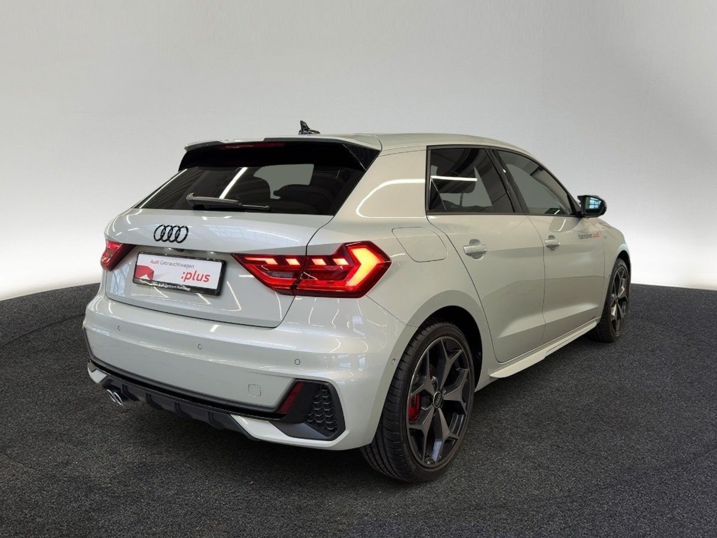 Bild über Audi A1 Sportback S line 40 TFSI S tronic - für weitere Informationen kontaktieren Sie den Audi Partner