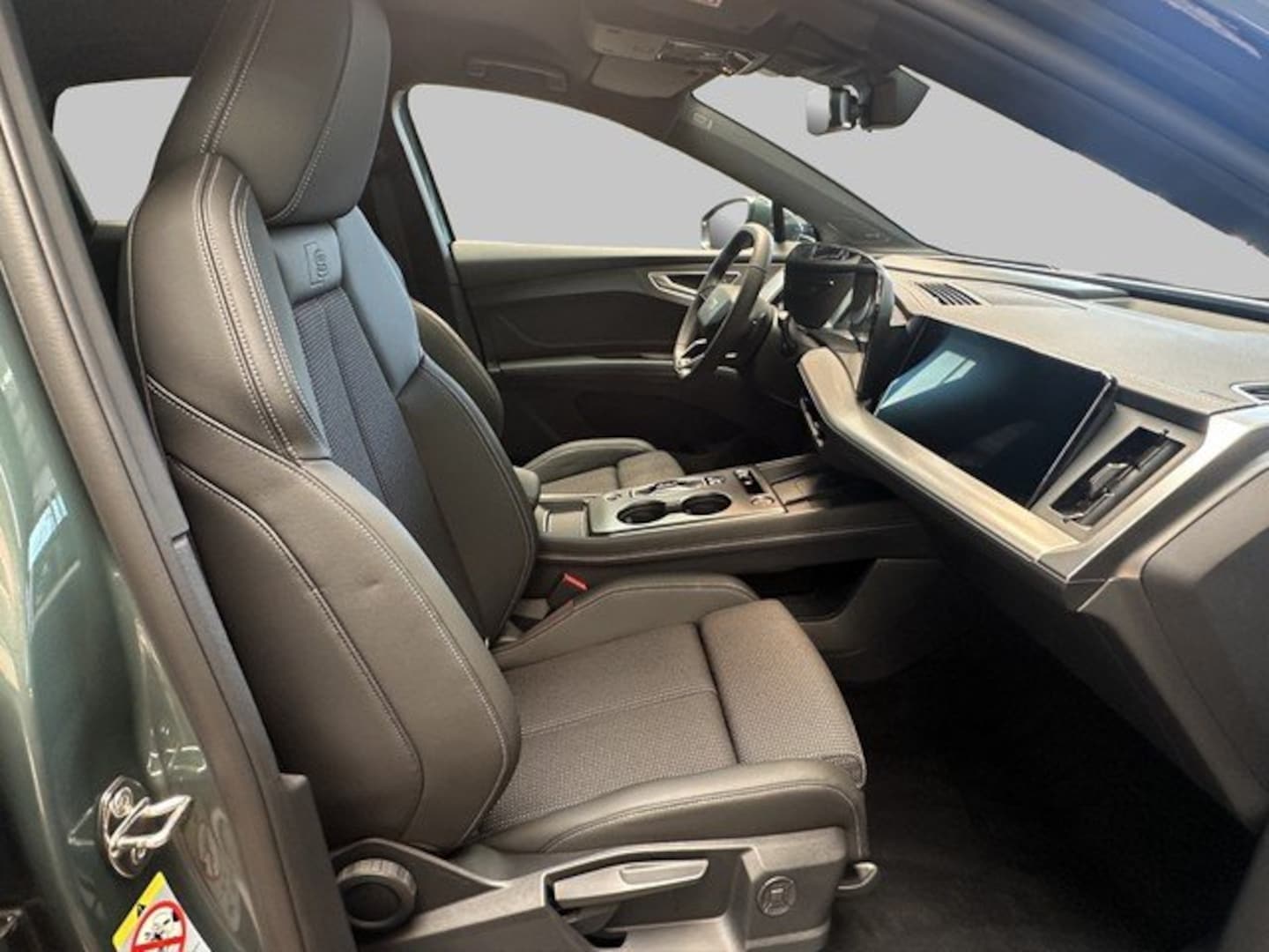 Bild über Audi Q4 Sportback e-tron e-tron performance 210 kW - für weitere Informationen kontaktieren Sie den Audi Partner