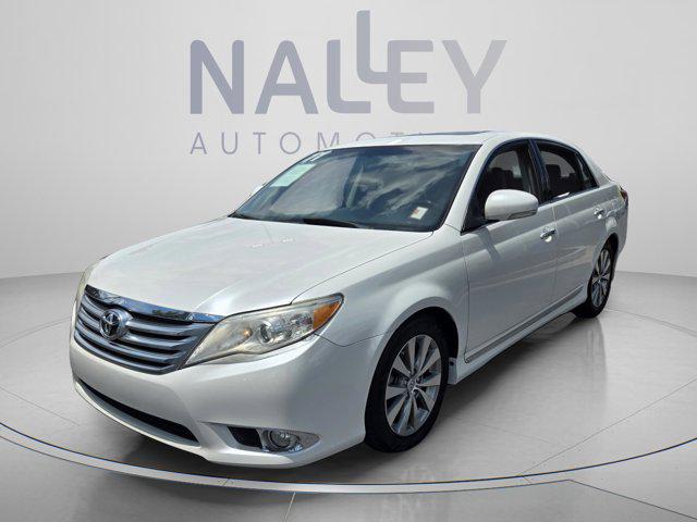 2011 Toyota Avalon Limited's photo