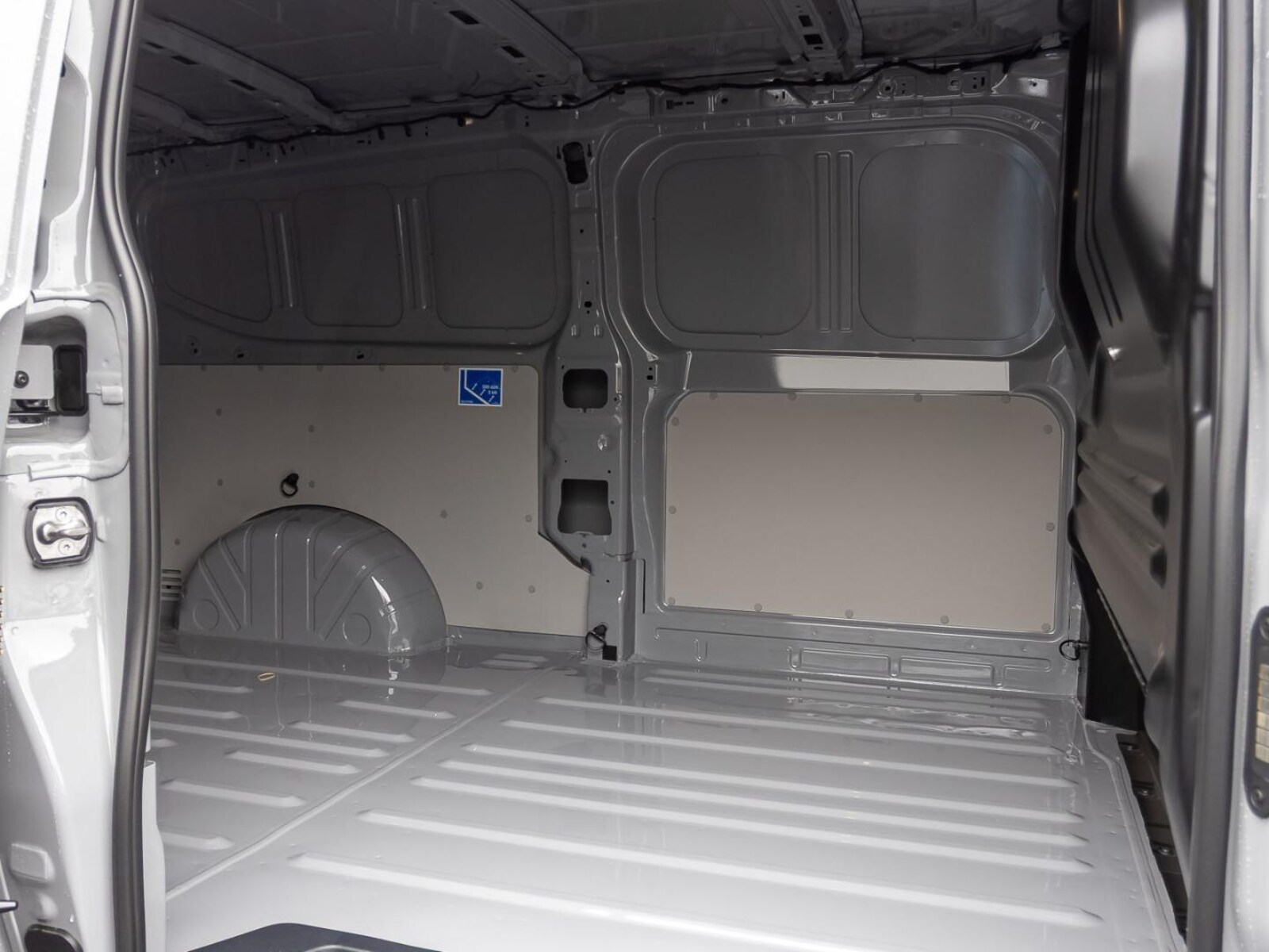 Volkswagen Transporter Kasten langer Radstand – Bild 20