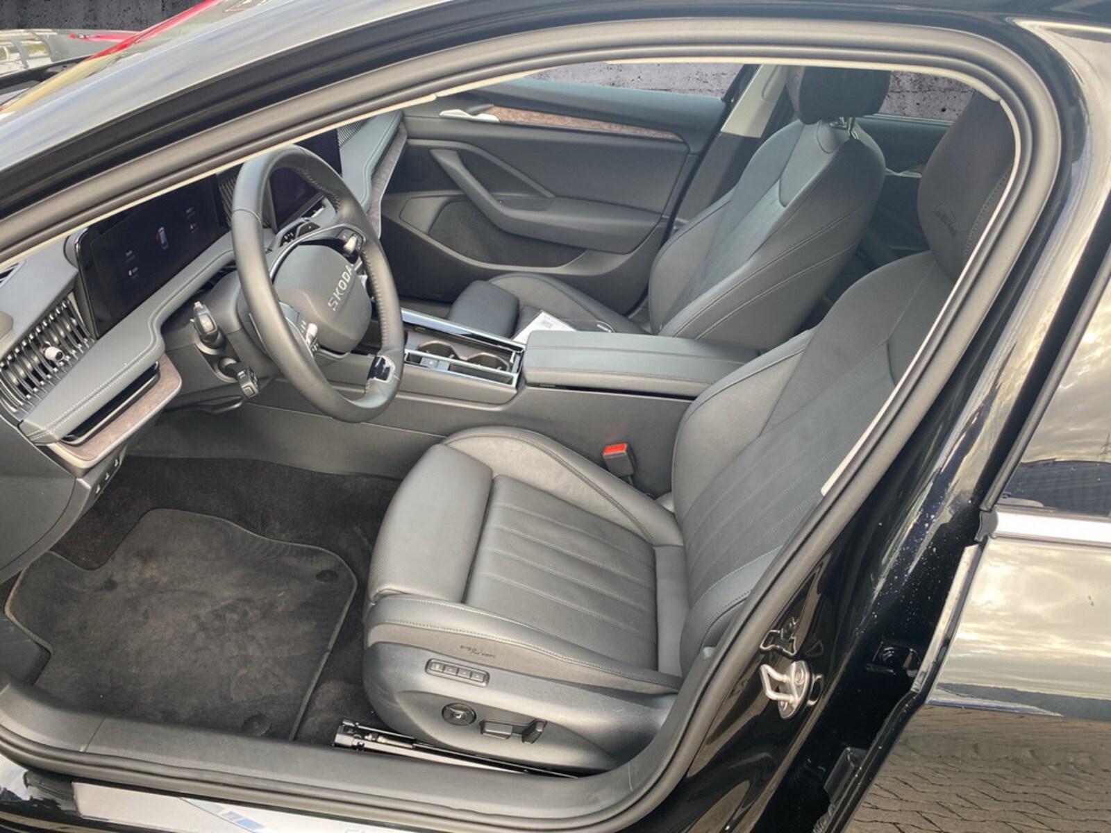 Škoda Superb Combi – Bild 11