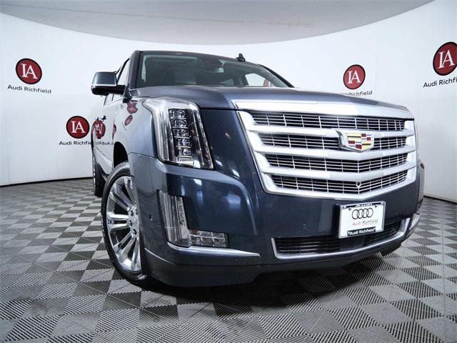 Used 2020 Cadillac Escalade ESV Premium Luxury with VIN 1GYS4JKJ1LR294317 for sale in Richfield, Minnesota