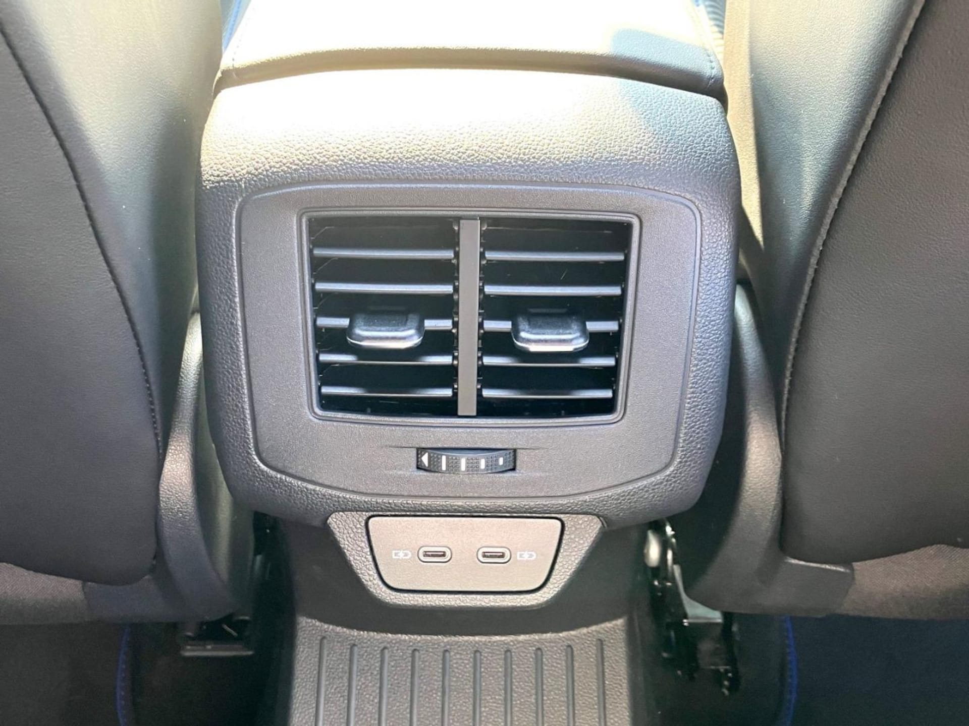 Volkswagen T-Roc R