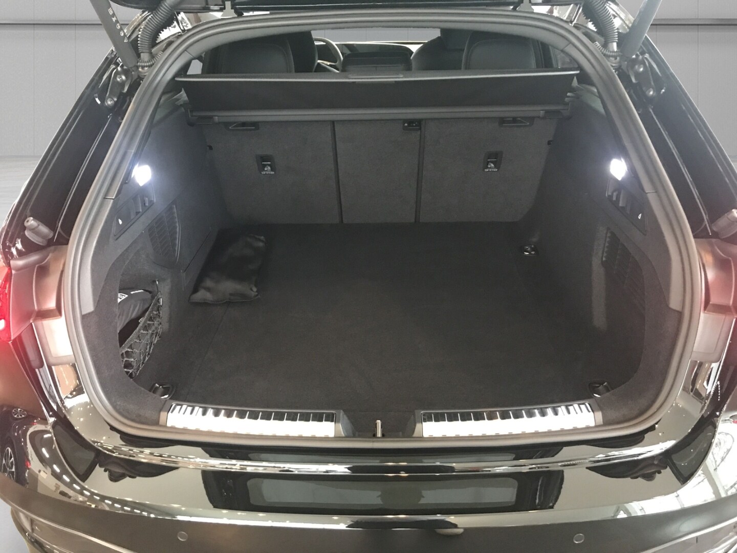 Bild über Audi A5 Avant TDI quattro 150 kW S tronic - für weitere Informationen kontaktieren Sie den Audi Partner