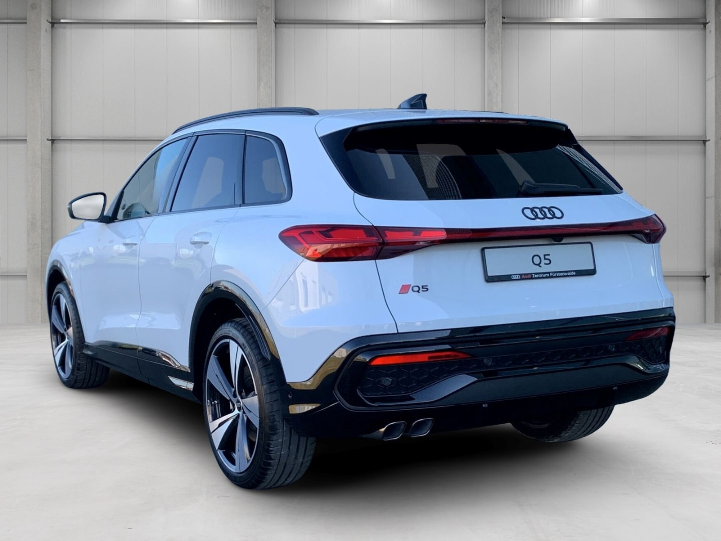 Bild über Audi Q5 SUV TDI quattro 150 kW S tronic - für weitere Informationen kontaktieren Sie den Audi Partner