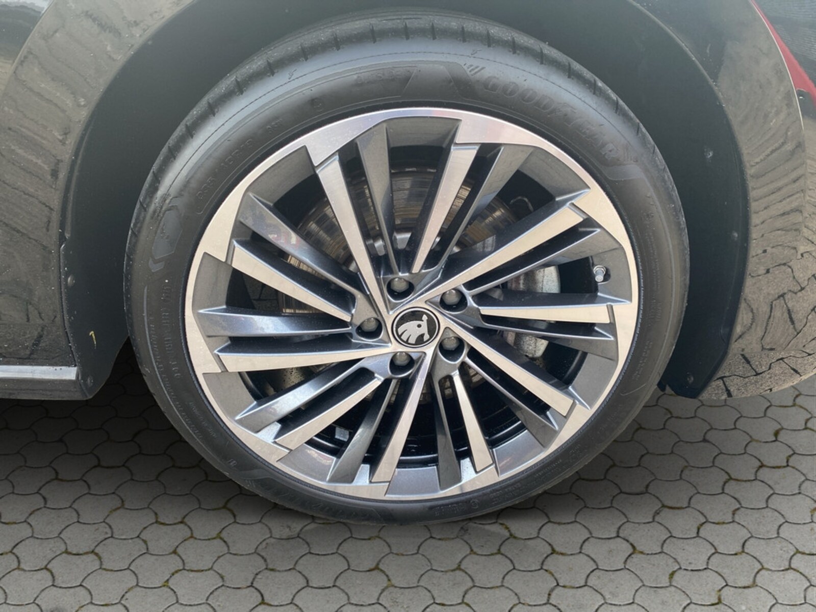 Škoda Superb Combi – Bild 23