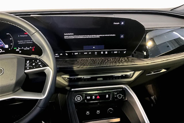 2025 Audi Q5 Premium - Photo 12
