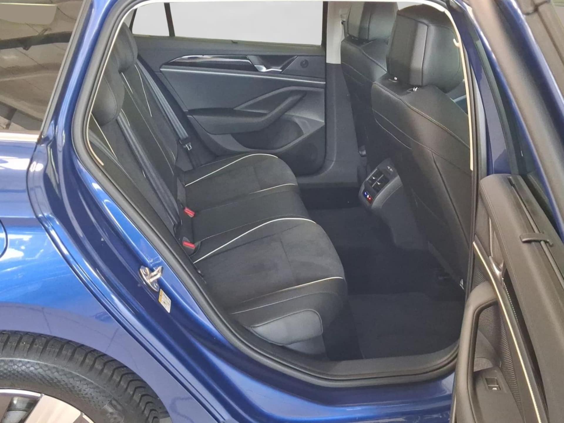 Volkswagen Passat Business
