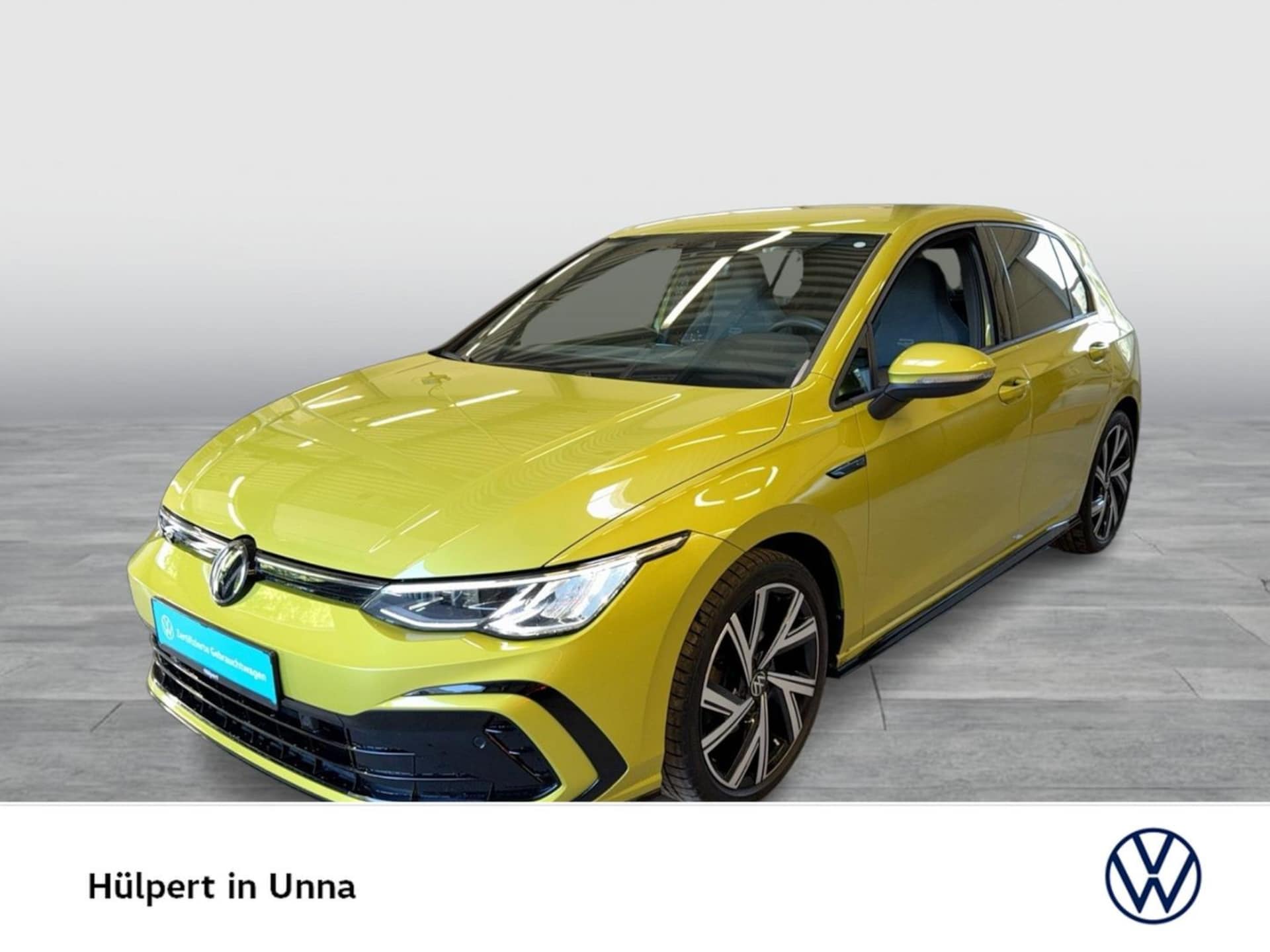 Volkswagen Golf 2024 — Golf 1.5 R-Line CARPLAY SITZHZ. AHK KAMERA ALU18