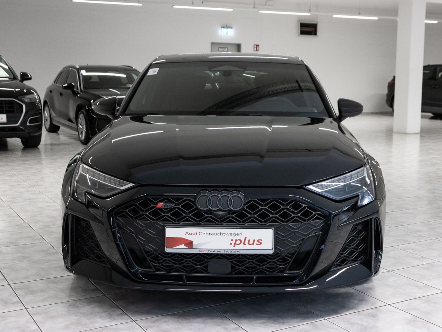 Bild über Audi RS 3 Sportback TFSI quattro 294 kW S tronic - für weitere Informationen kontaktieren Sie den Audi Partner