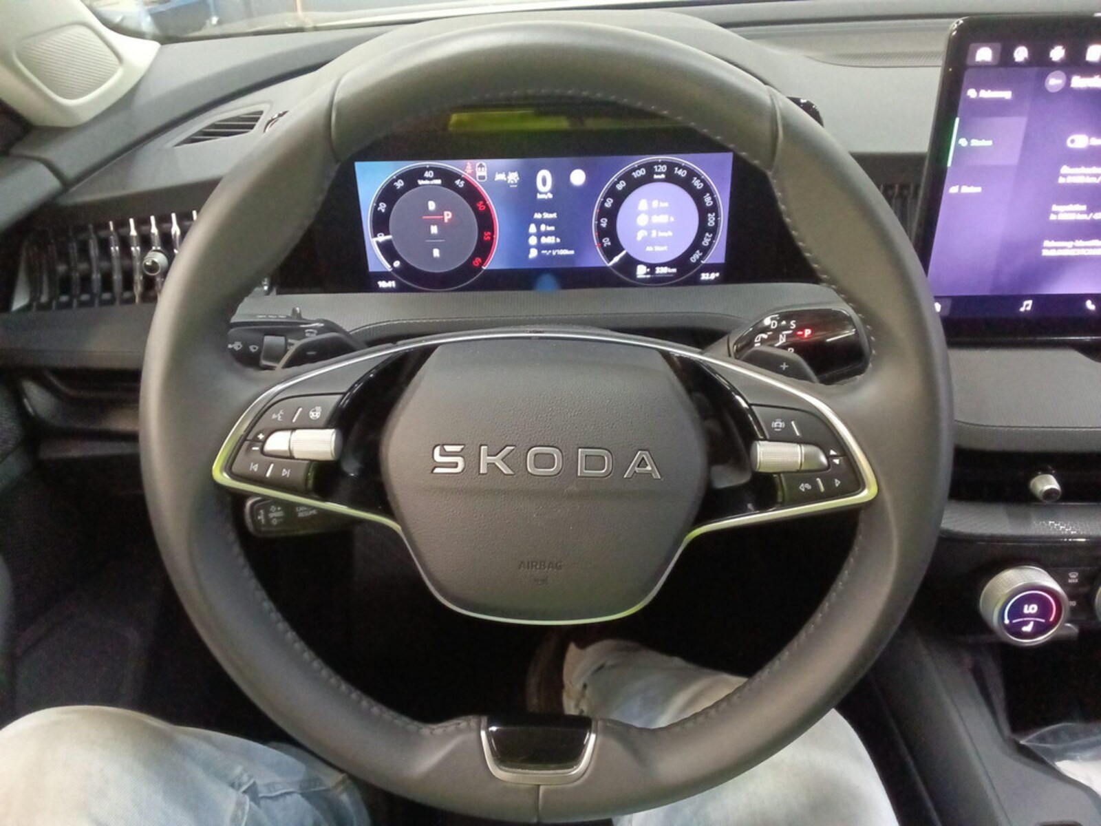 Škoda Superb Combi – Bild 11