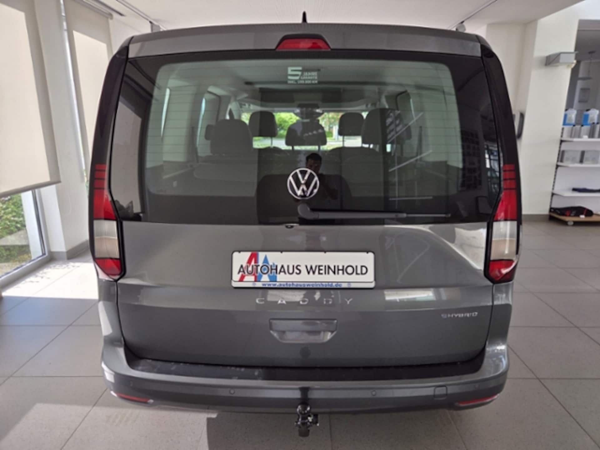 Volkswagen Caddy Basis-Modell