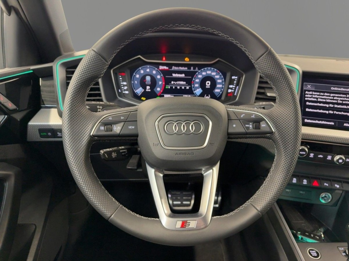 Bild über Audi A1 Sportback S line 40 TFSI S tronic - für weitere Informationen kontaktieren Sie den Audi Partner