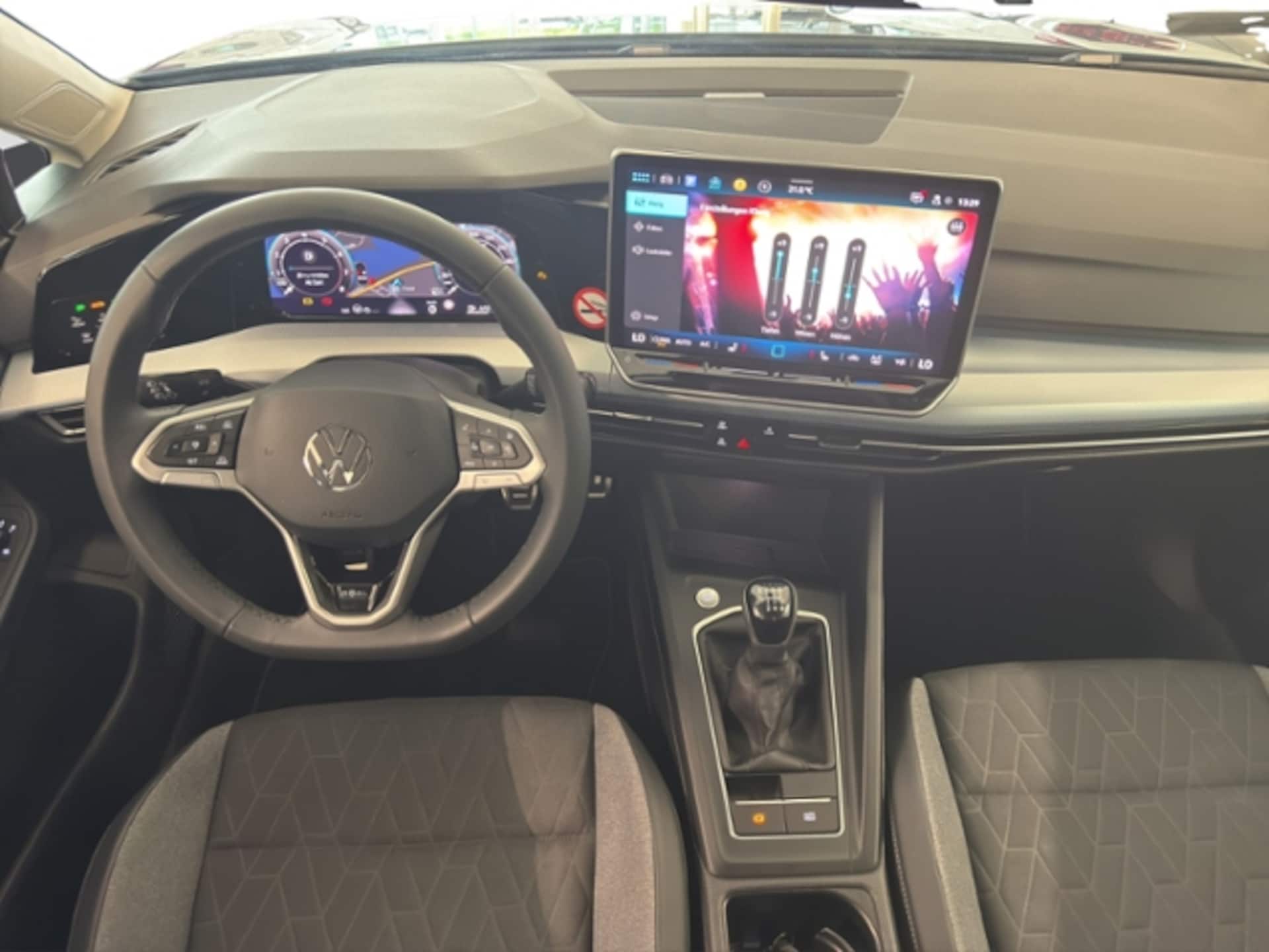 Volkswagen Golf Life