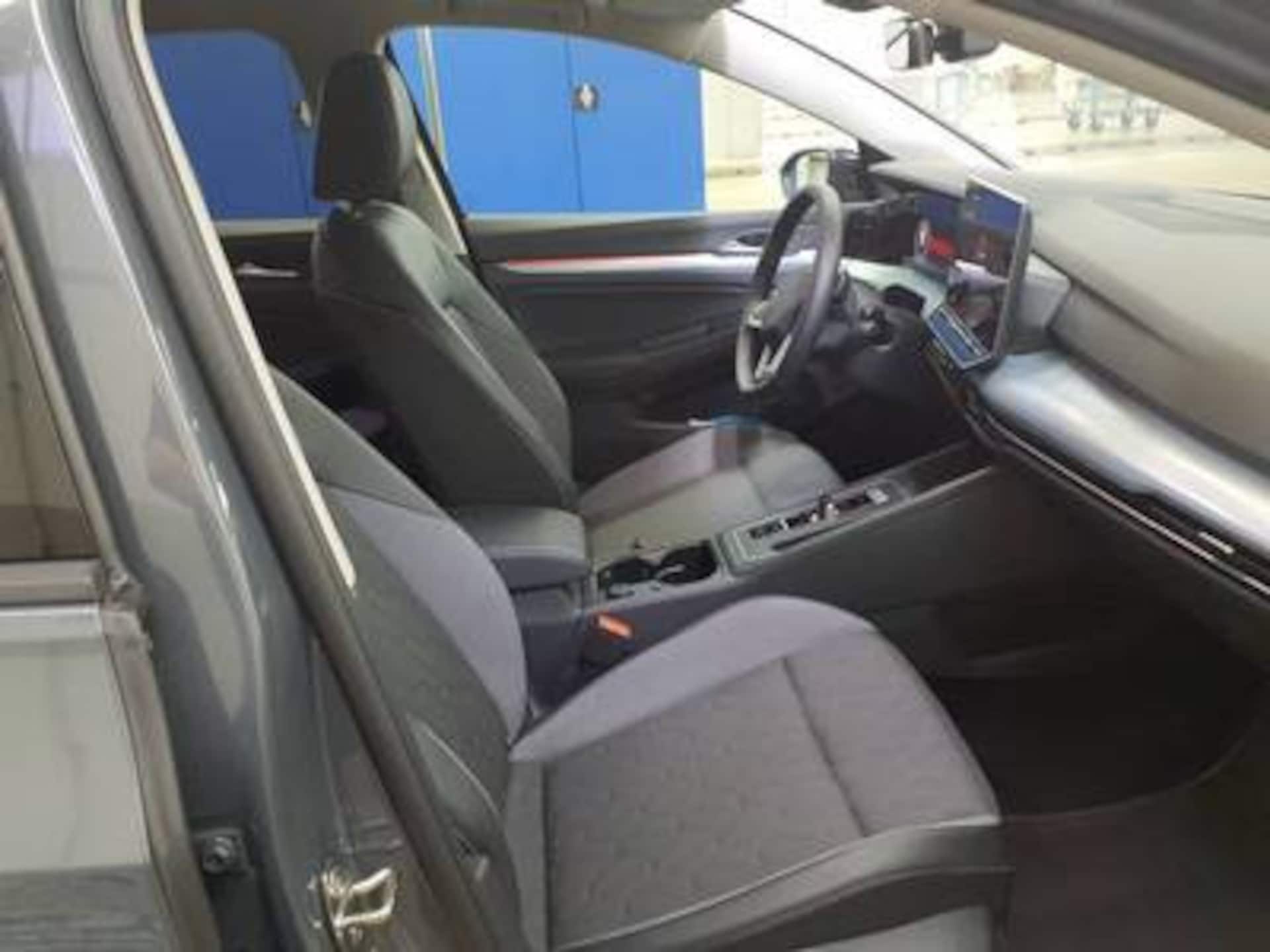 Volkswagen Golf Life
