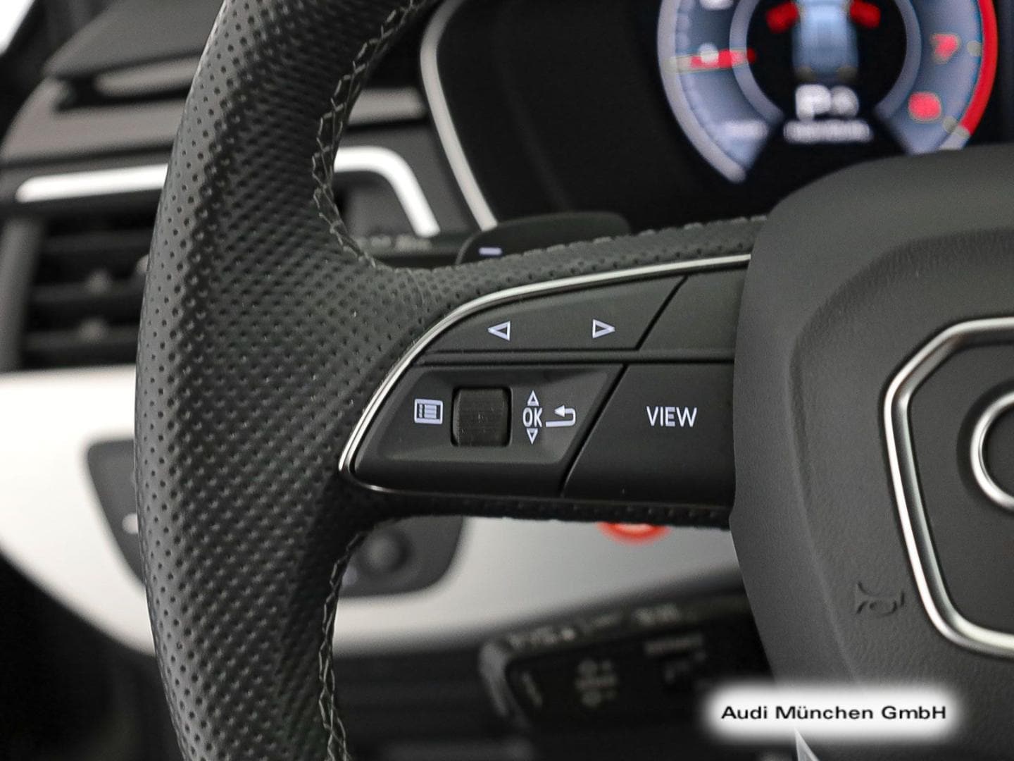 Bild über Audi A4 Avant S line 40 TFSI quattro S tronic - für weitere Informationen kontaktieren Sie den Audi Partner
