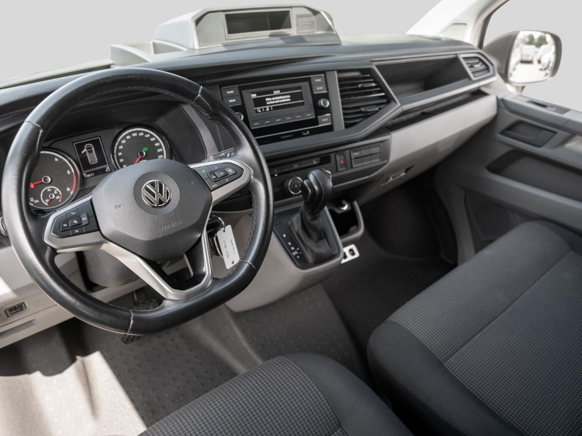 Volkswagen T6.1 Transporter Kasten langer Radstand