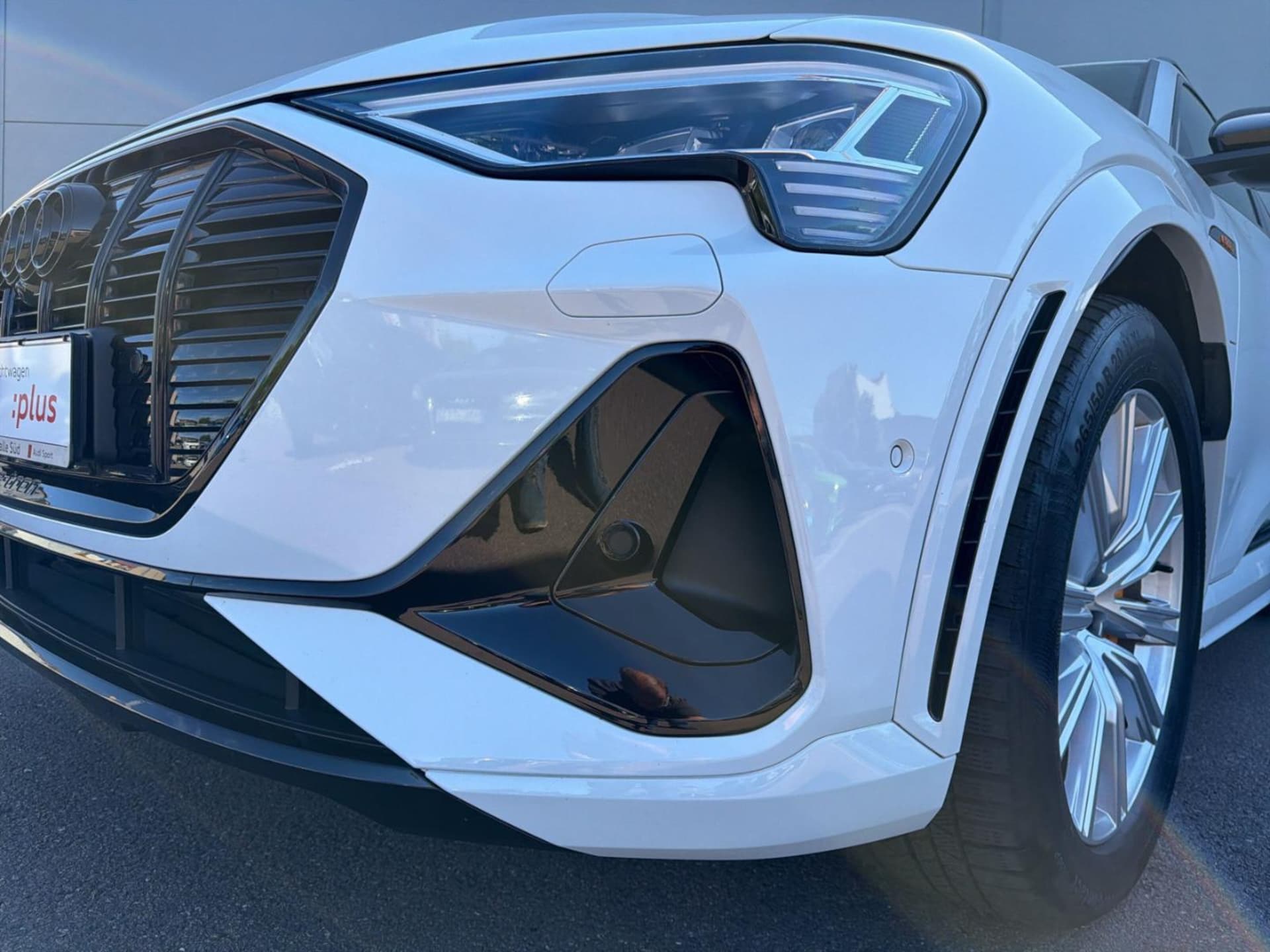 Audi e-tron S