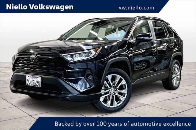 2020 Toyota RAV4 XLE Premium