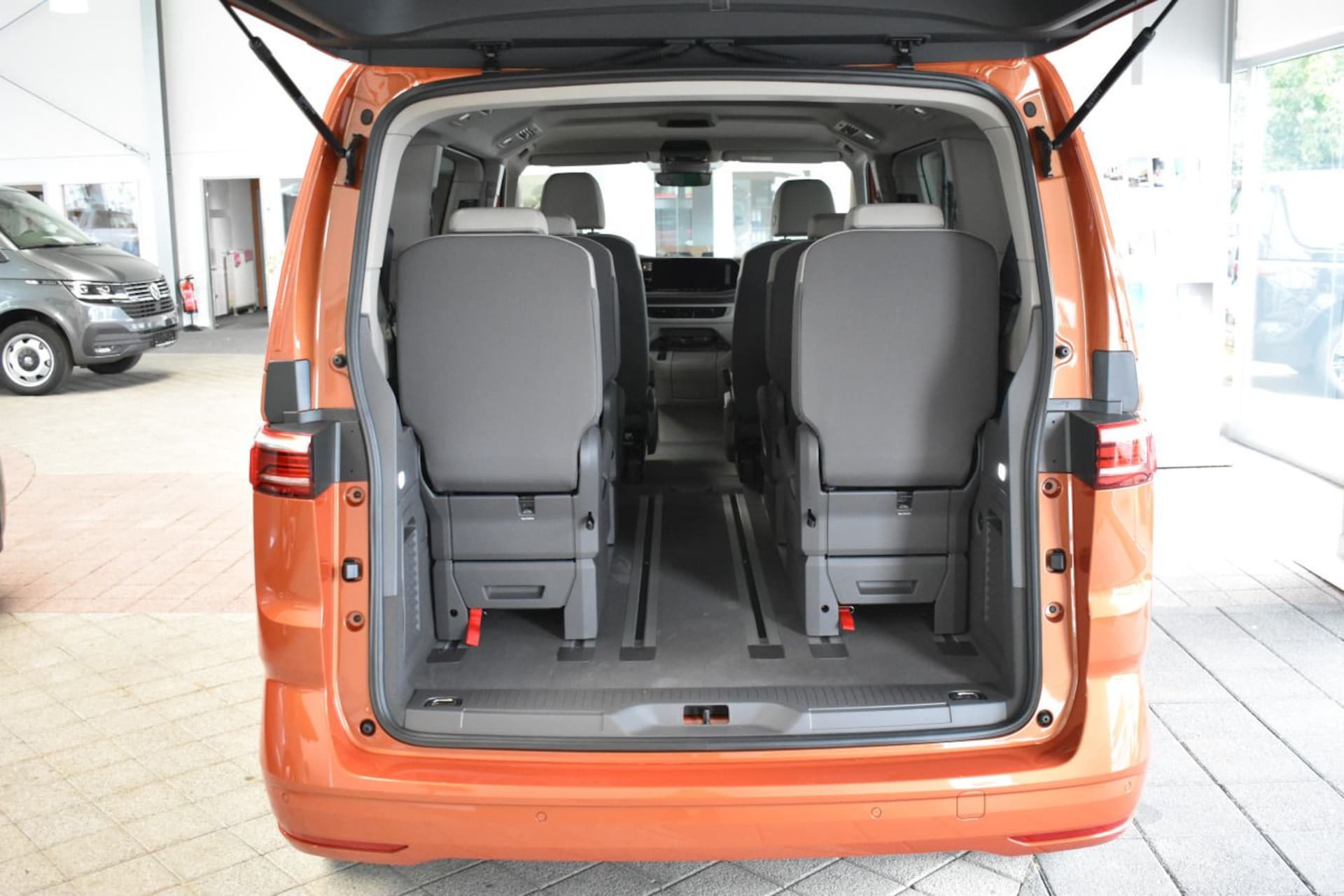 Volkswagen Multivan Basis-Modell
